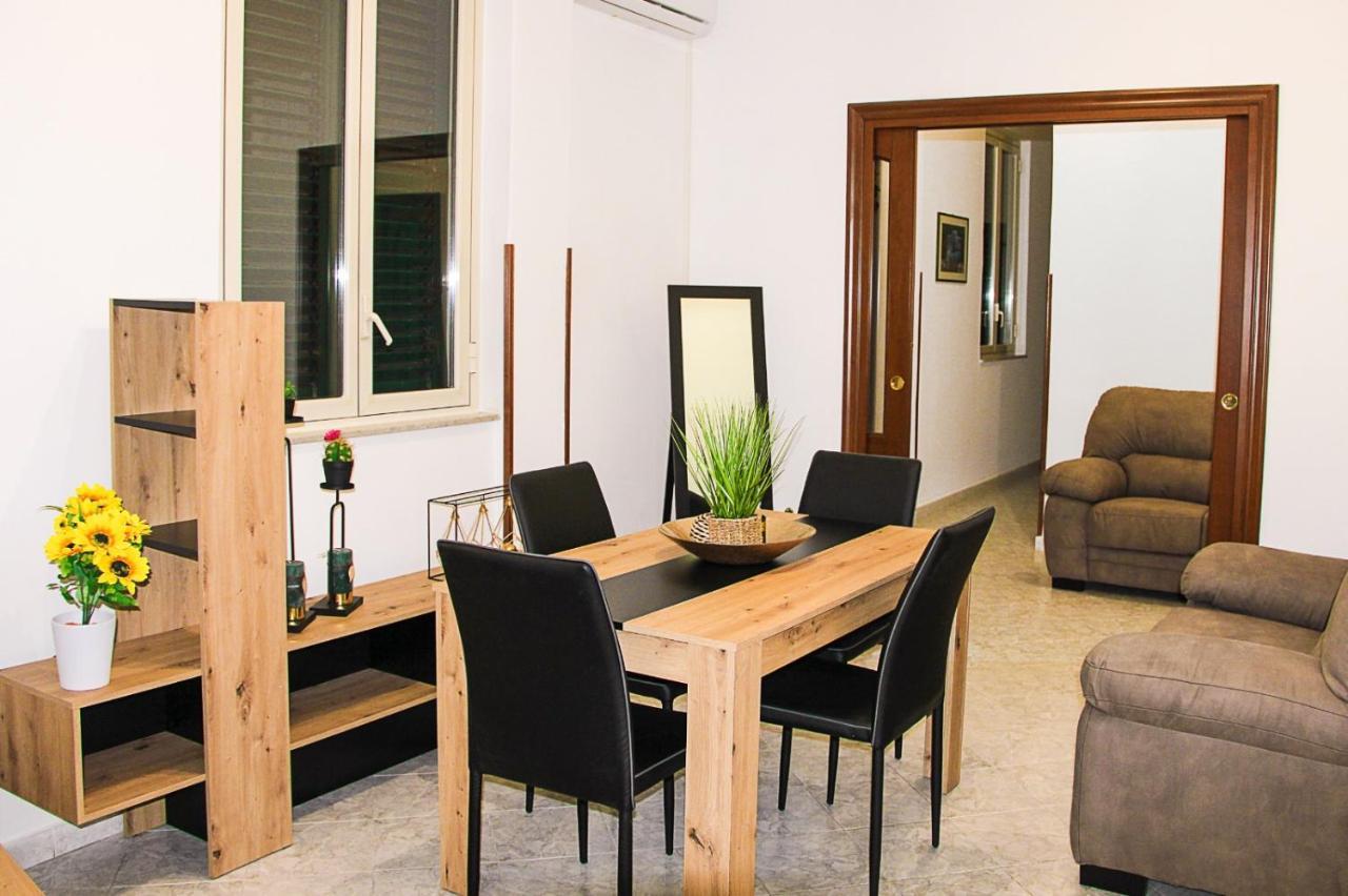 Gabry Central Apartment ปาแลร์โม ภายนอก รูปภาพ