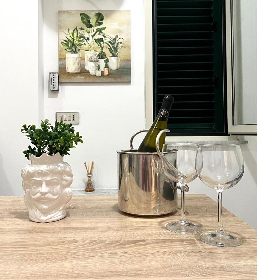 Gabry Central Apartment ปาแลร์โม ภายนอก รูปภาพ