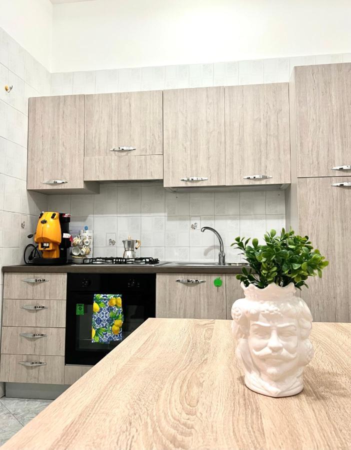 Gabry Central Apartment ปาแลร์โม ภายนอก รูปภาพ